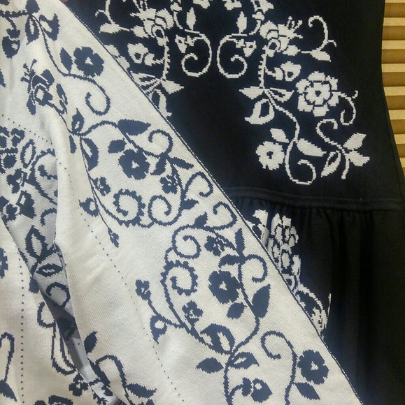 NWT OFFERS Welcome Rich Black &White Sweater Dress - Picture 6 of 6